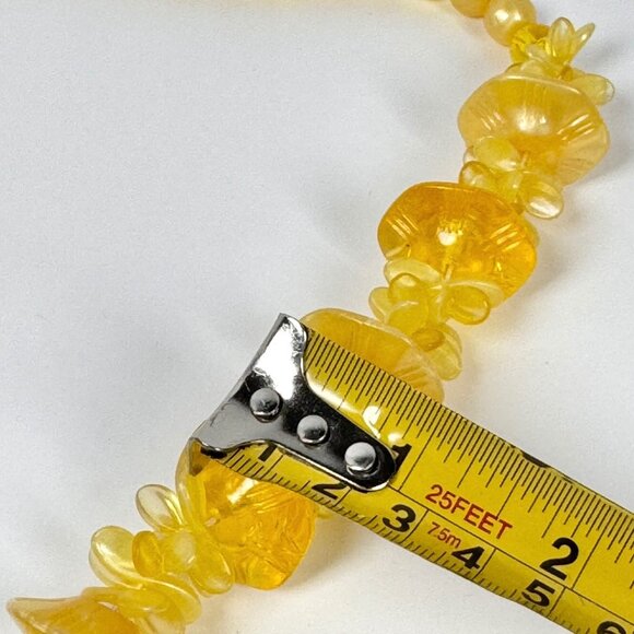 VINTAGE 80s Chunky Yellow Beaded Necklace Plastic Flower Barbie Y2K Twee - Picture 7 of 11